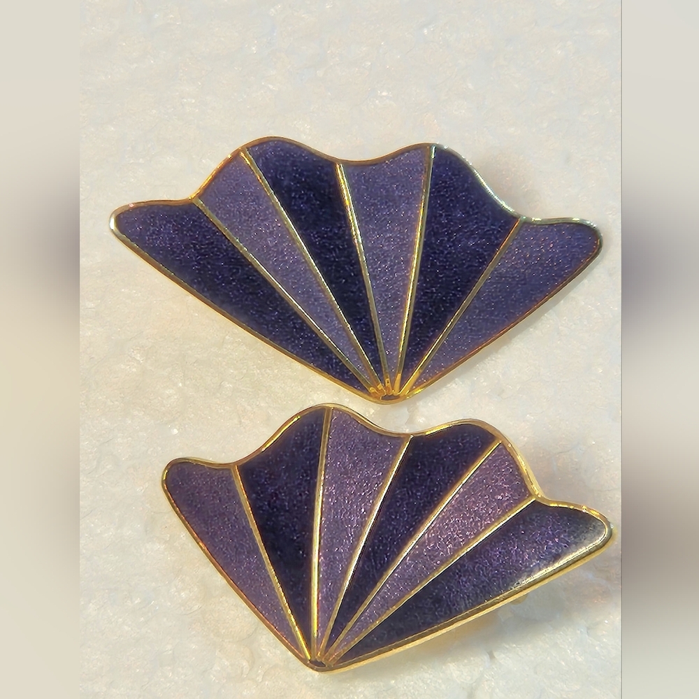 Clip On Earrings Vintage Isle Of Skye Purple/Grape Enamel Gold Tone Accents
